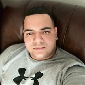 Meet your Posher, Cesar alejandro